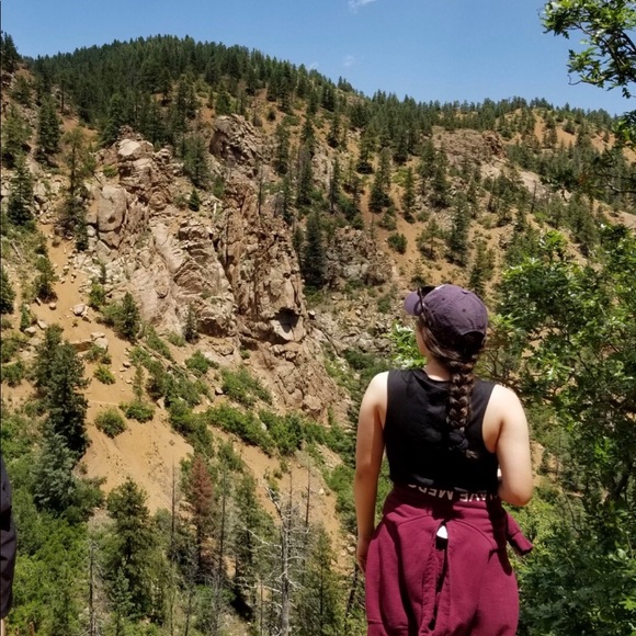 Meet your Posher, Taylor - Picture 1 of 1